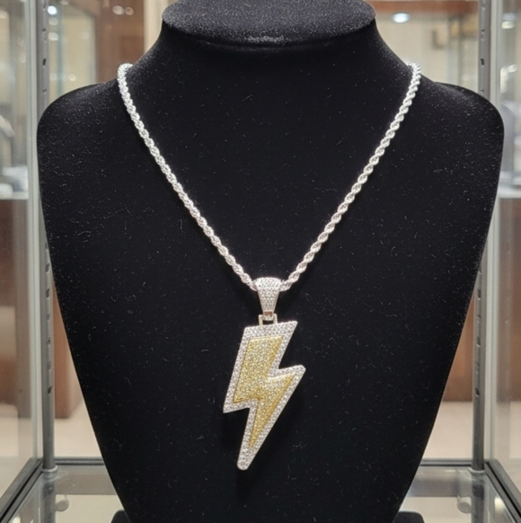 Urban Legend Other - Lighning Bolt Pendant & Chain